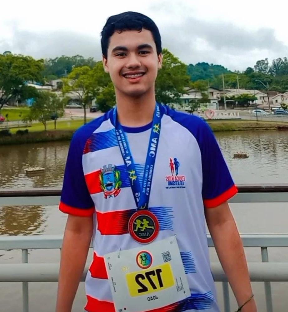 Ir para  <p><big>Com apenas 13 anos, o marcelinense <strong>Jo&atilde;o Gabriel Antunes</strong> mostrou talento, determina&ccedil;&atilde;o e amor pela sua terra ao representar <strong>Marcelino...